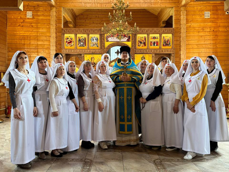 В Пантелеимоновского храма г. Батайска состоялось говение сестер милосердия