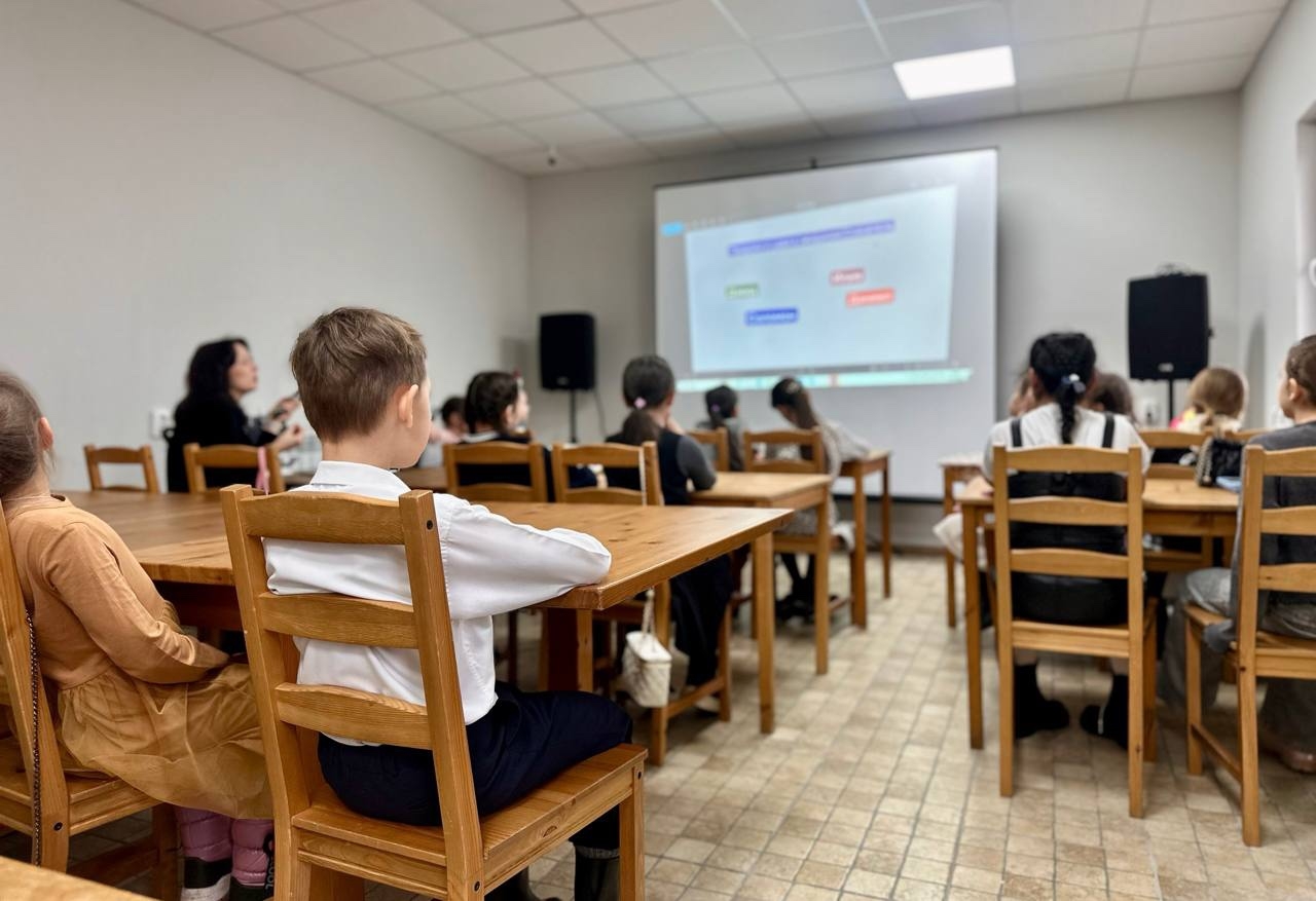 Сегодня в воскресной школе Пантелеимоновского храма г. Батайска прошли занятия для детей в новом классе.