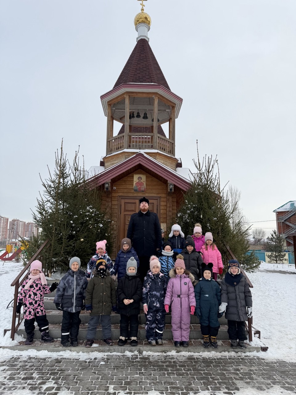 Воспитанники детского сада «Кувшинка» посетили Пантелеимоновский храм города Батайска