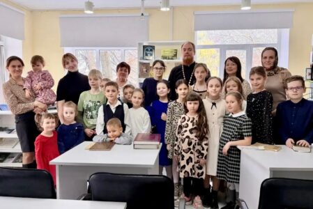 Для воспитанников воскресной школы нашего Пантелеимоновского храма г. Батайска состоялось путешествие в историю русской духовности.