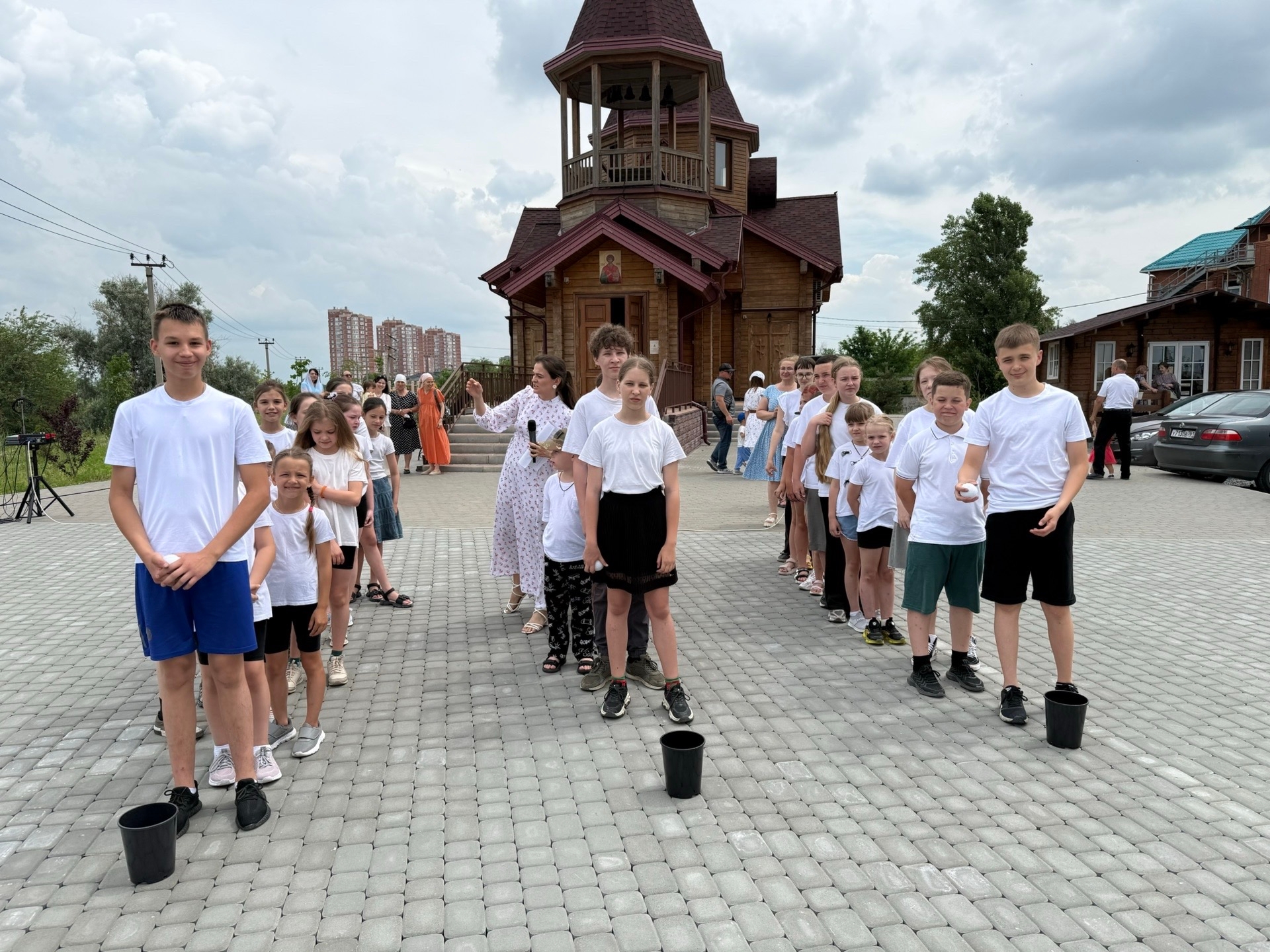 Спартакиада «Веселые старты» прошла в Пантелеимоновском храме города Батайска